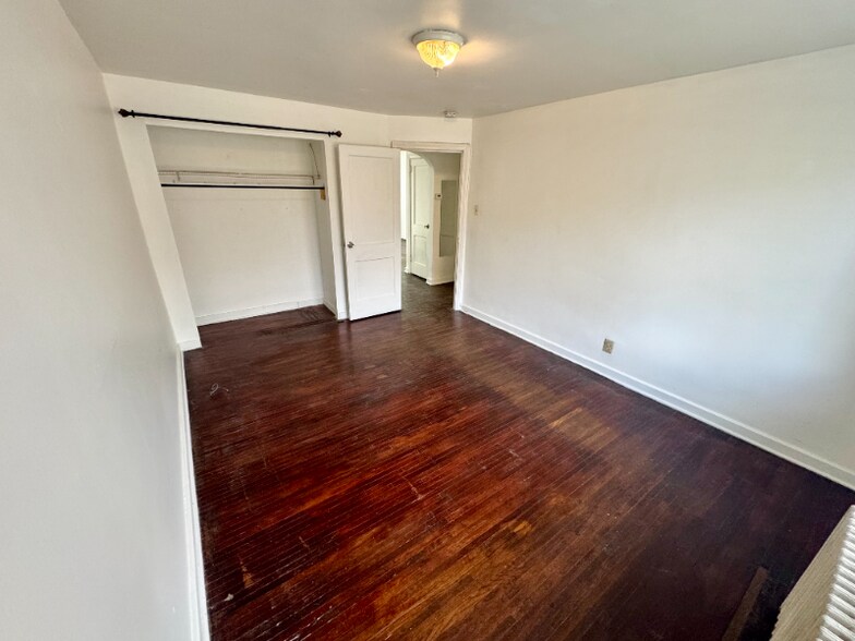 Building Photo - 69 Sayers Ave