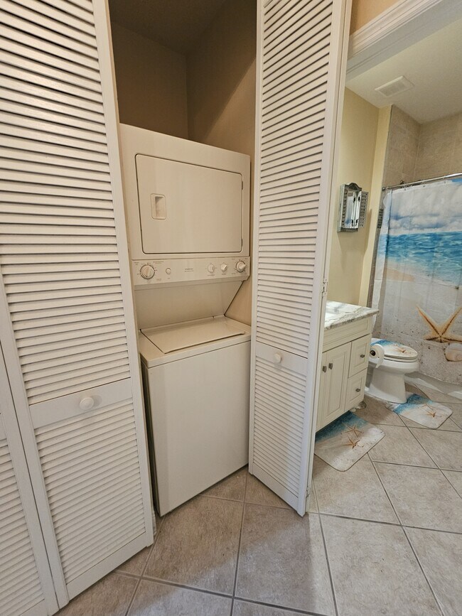 Building Photo - 1335 Sweetwater Cove