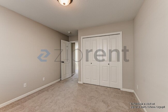 Building Photo - 7294 NW Oakfern Dr