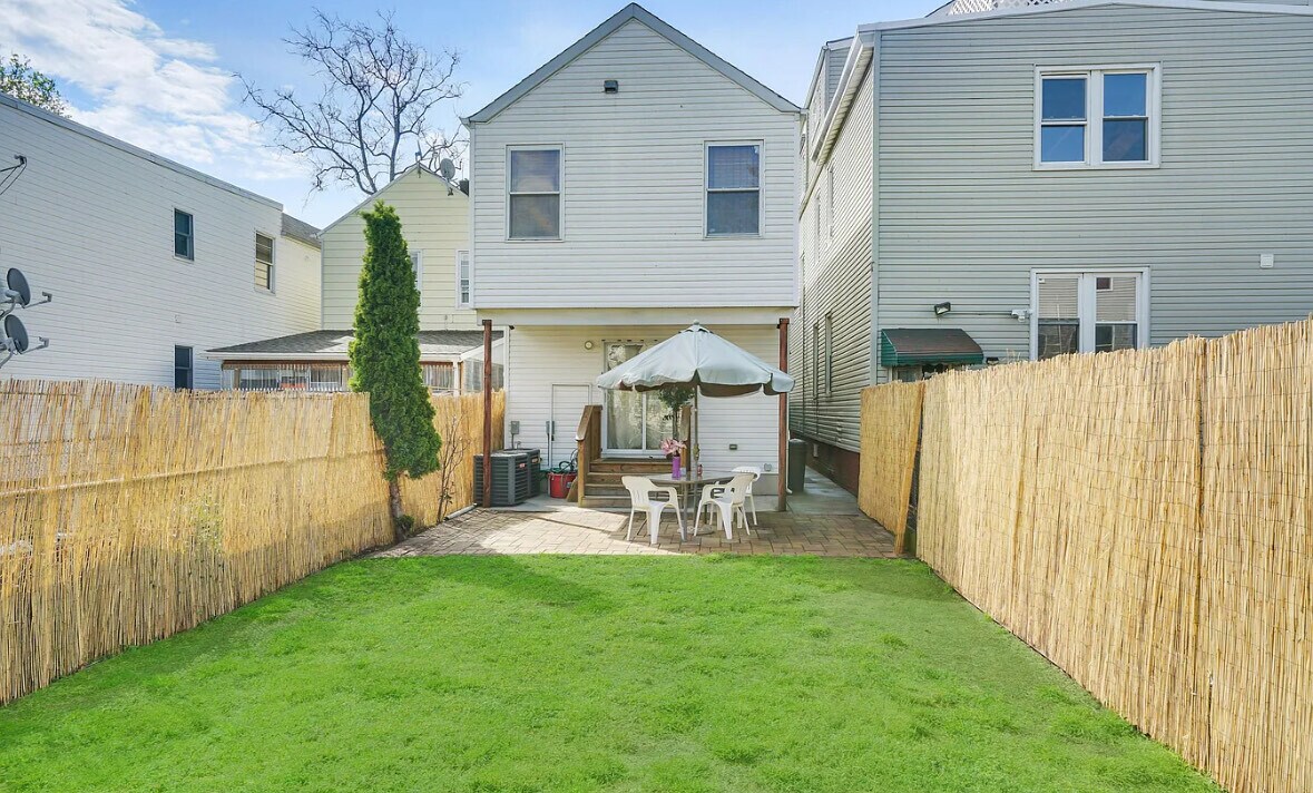 Building Photo - 78 Marne St