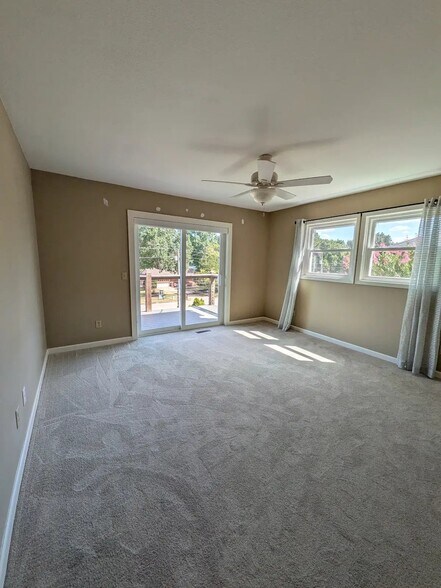 Building Photo - 72 Mayfair Dr