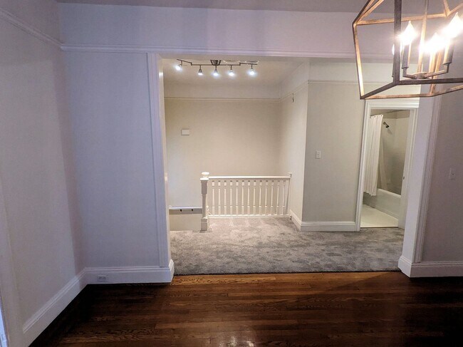 Building Photo - 3017-3023 Baker Street