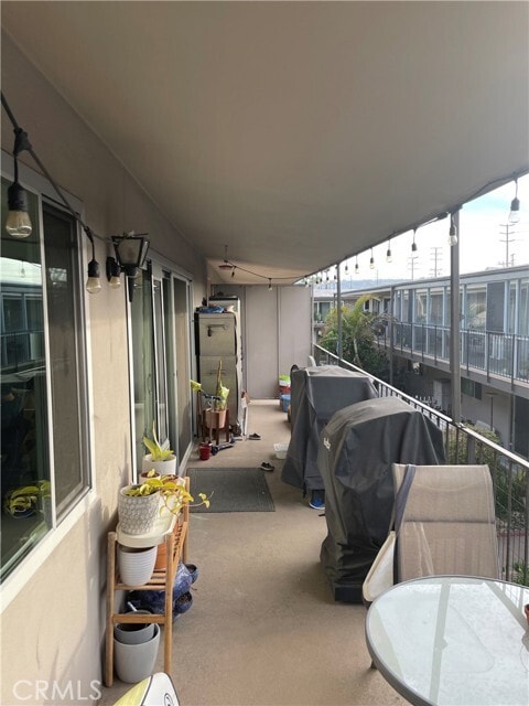 Building Photo - 2940 W Carson St