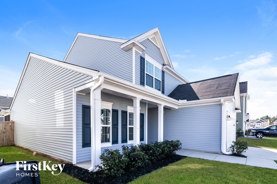 Building Photo - 521 Lateleaf Dr