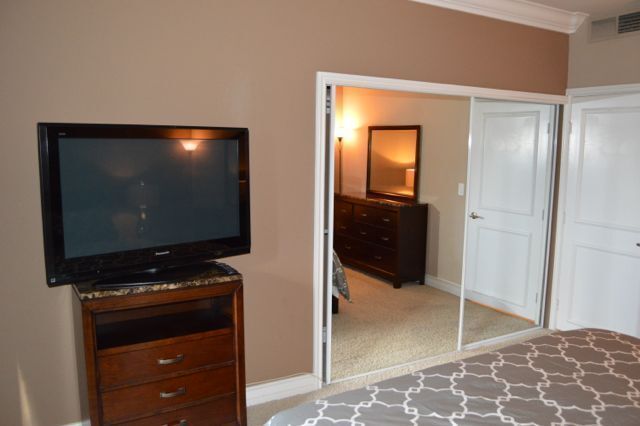 Building Photo - Meridian TOP FLOOR Luxury Condo with Strip/City View.