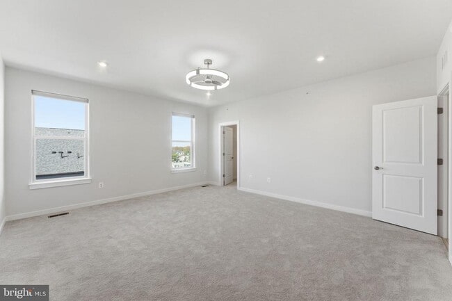 Building Photo - 2136 Glacier Rd