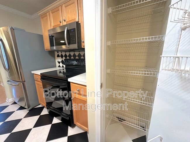 Building Photo - 131 Camforth Dr