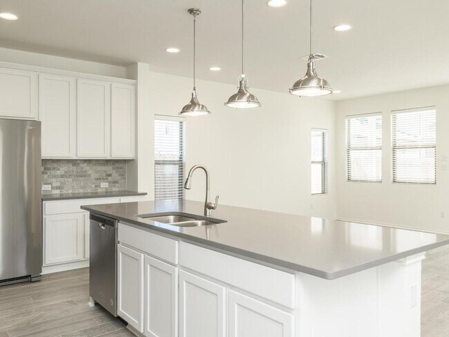 Building Photo - 9113 Garnet Dr