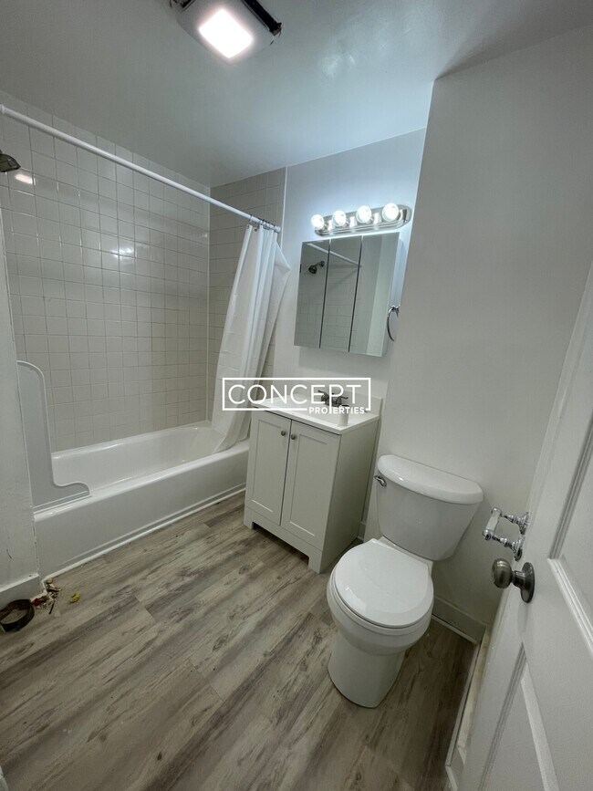 Building Photo - 270 Bowdoin St