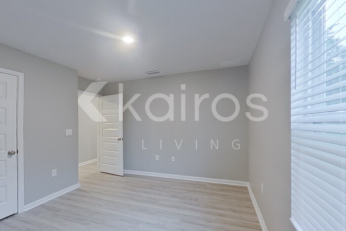 Building Photo - 4694 Malay Cir