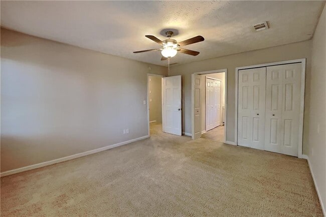 Building Photo - 3867 Buckland Dr SW