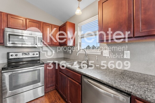 Building Photo - 2315-2317 E Coolwater St Duplex