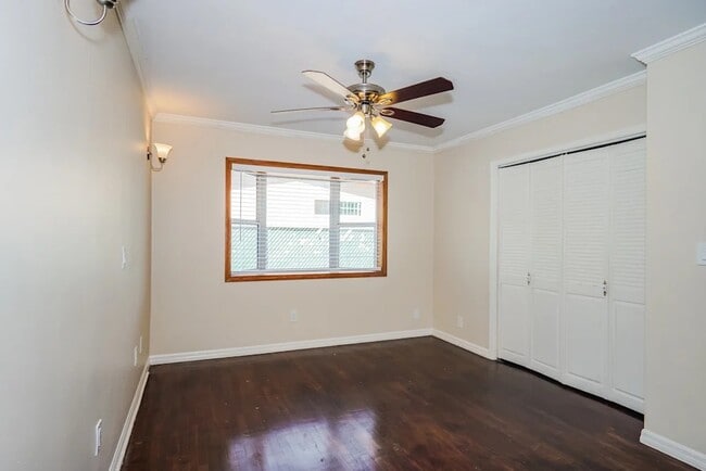 Building Photo - 624 Erica St