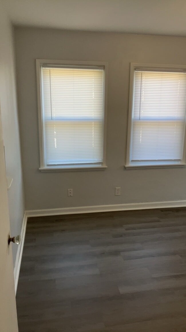 Building Photo - 4108 Woodcliffe Ave