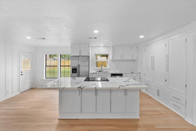 Primary Photo - 2214 Ansbury Dr