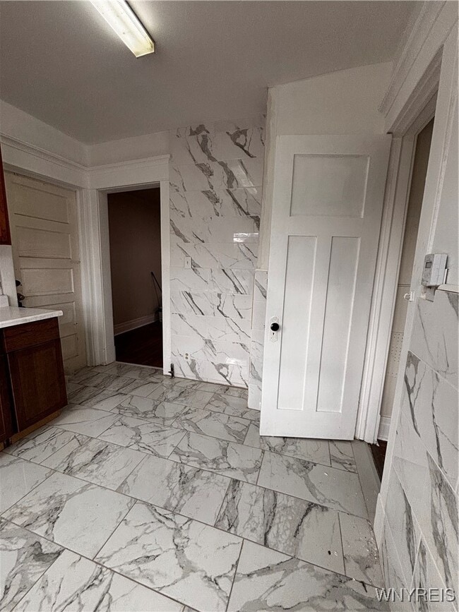 Building Photo - 432 Wohlers Ave