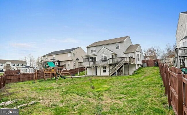 Building Photo - 4 St Ives Ct