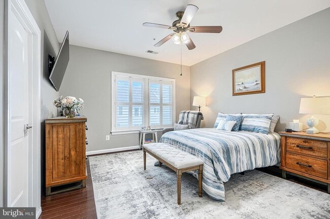 Building Photo - 432 Grand St