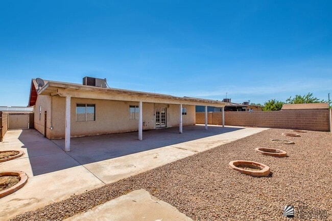 Building Photo - 1740 S 48th Way