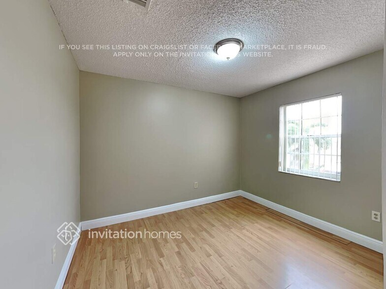 Building Photo - 18925 NW 78th Ct