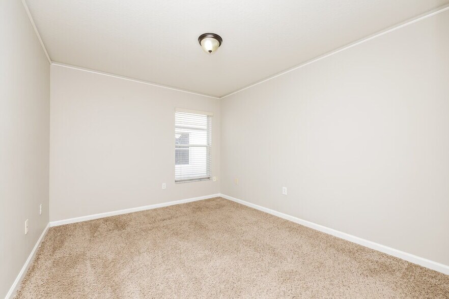 Building Photo - 25150 Lexington Oaks Blvd