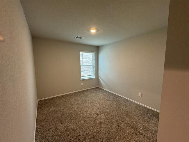 Building Photo - 2407 Poplar Copse Ct