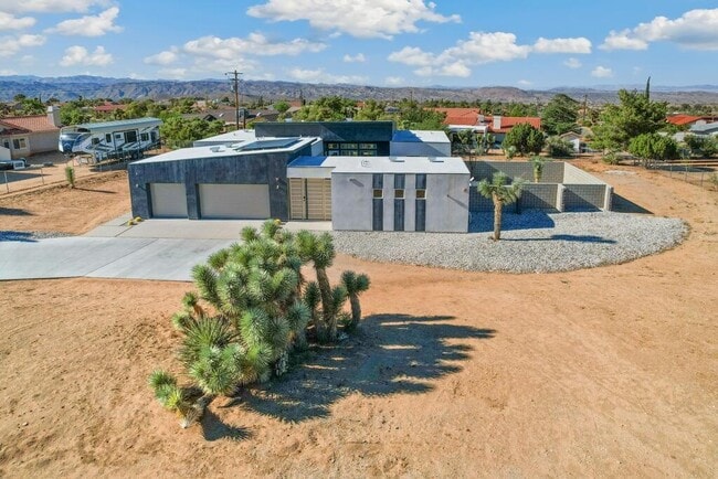 Primary Photo - 58654 Piedmont Dr