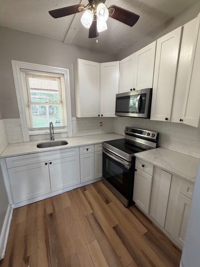 Building Photo - 317 Wunder St