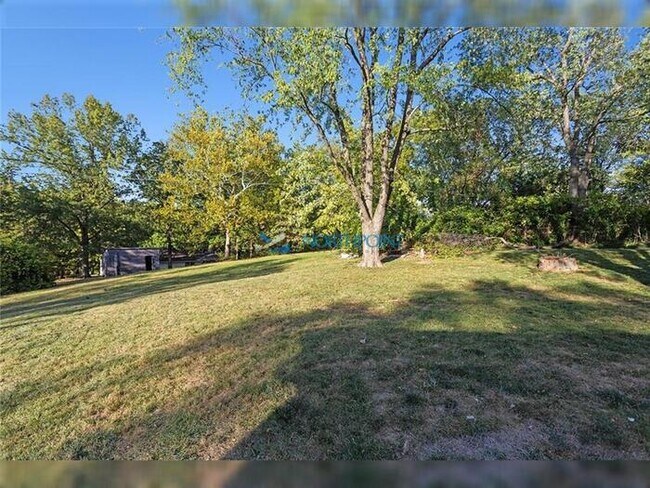 Building Photo - Beautiful 4BR  2BA Home w/ Garage • Big Yard in Camwood