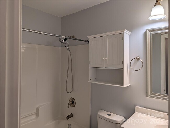 Building Photo - 1013 Muirfield Dr