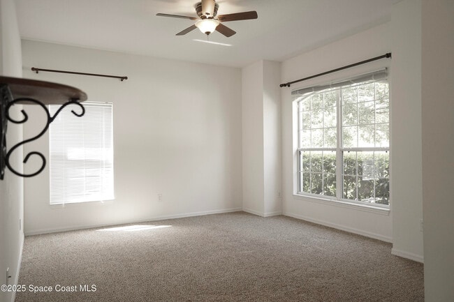 Building Photo - 2295 Botanica Cir