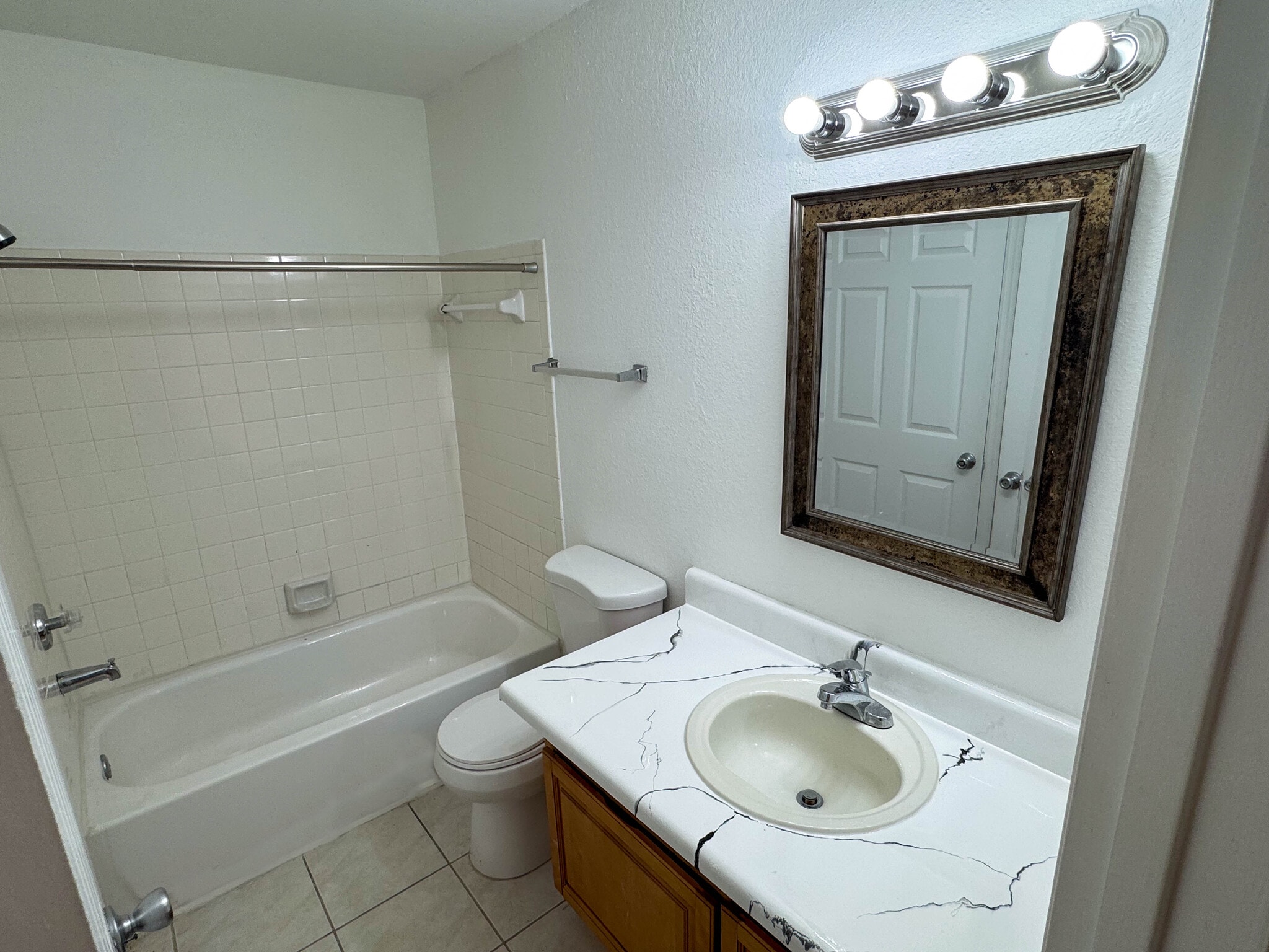 Building Photo - 2866 S University Dr