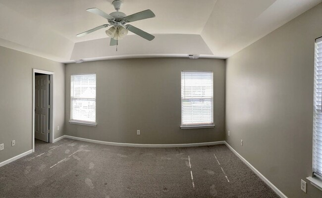 Building Photo - 287 Westbrooke Rd