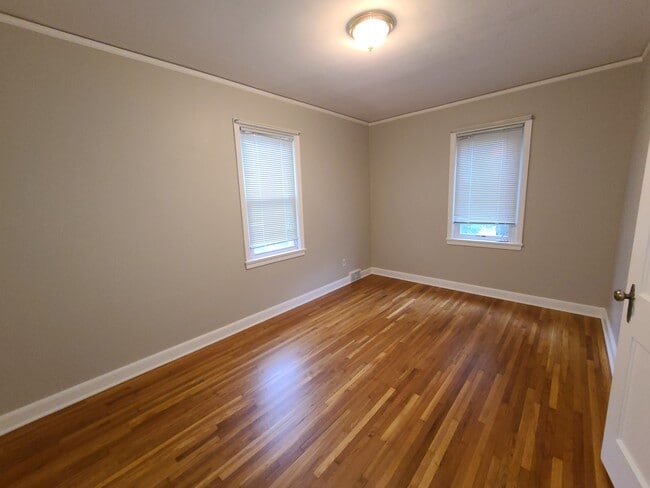 Building Photo - 519 5th Ave SW