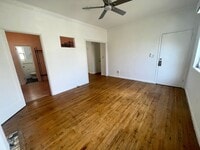 LIVINGROOM - Lincoln Road Apartments