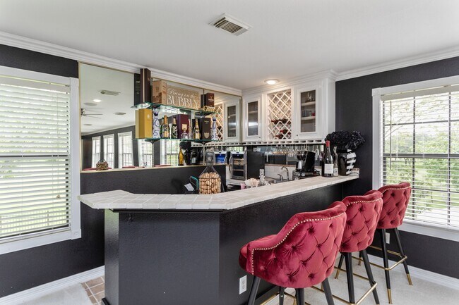 Building Photo - 9108 Quail Ridge Dr