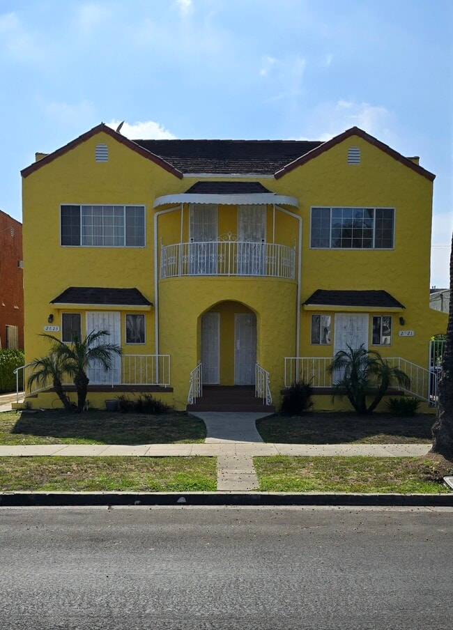 Building Photo - 2621 Wellington Rd