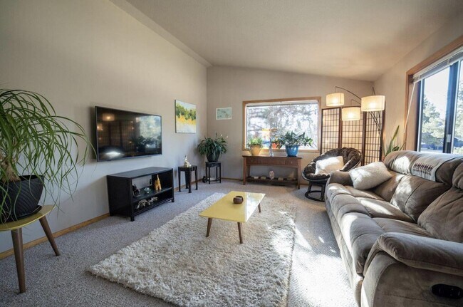 Building Photo - 2741 NE Laramie Way