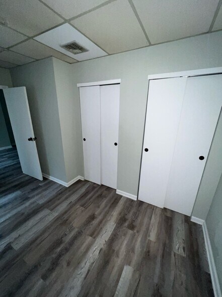 Building Photo - 308 Maple Ave