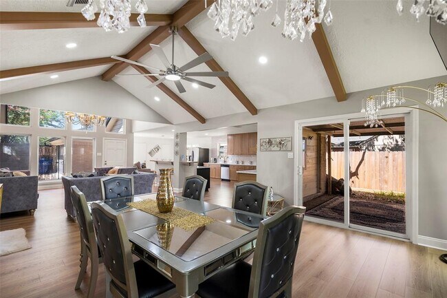 Building Photo - 15134 Corona Del Mar Dr