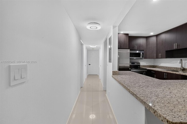 Building Photo - 13707 SW 91st Ct