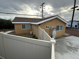 Building Photo - 1351 Baldwin St