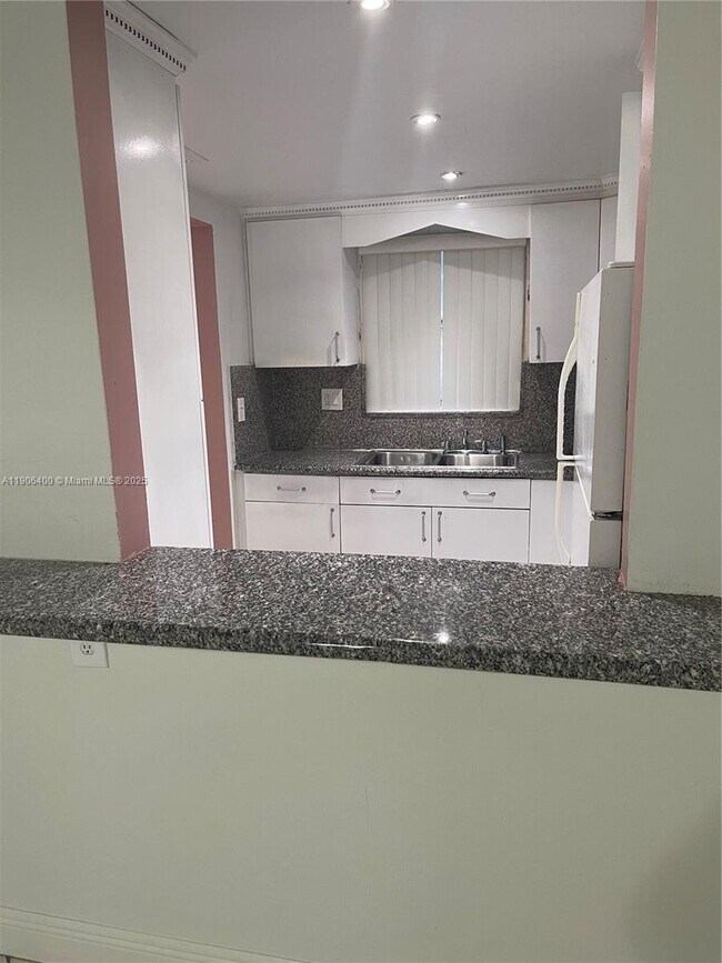 Building Photo - 7505 SW 82nd St