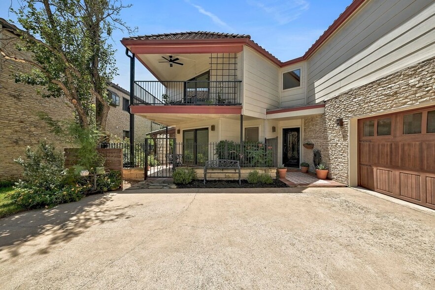 Building Photo - 122 Acapulco Dr