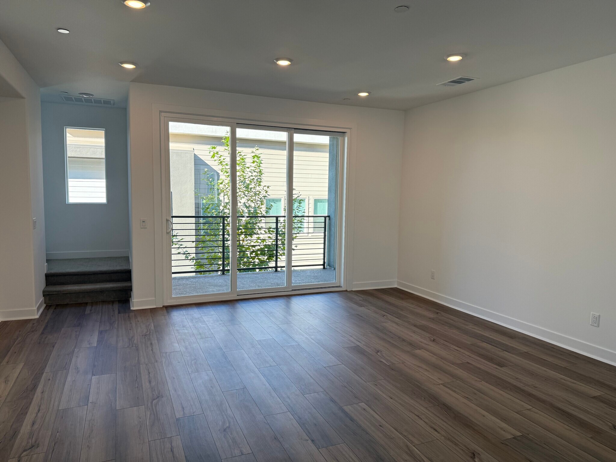 Building Photo - 26849 Laurel Mountain Loop