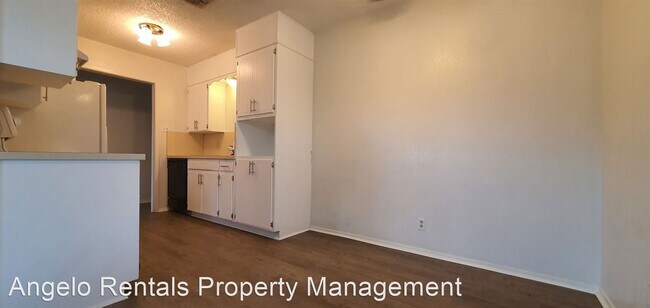 Building Photo - 4 br, 2 bath House - 2922 N. Oakes