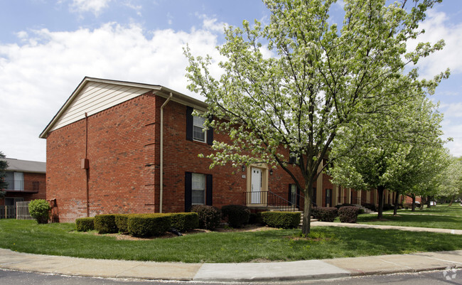 Primary Photo - Carriage House