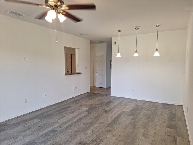 Building Photo - 495 Las Cortes Ln