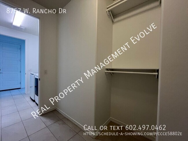 Building Photo - 8757 W Rancho Dr