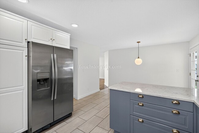 Building Photo - Charming West Linn Home with Stunning Mt. ...